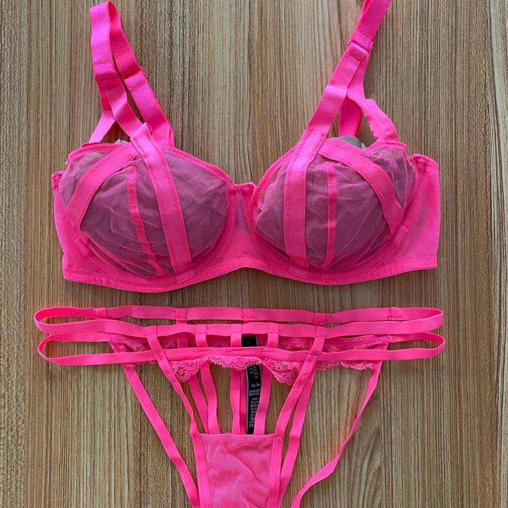 Victoria’s Secret bra and tong